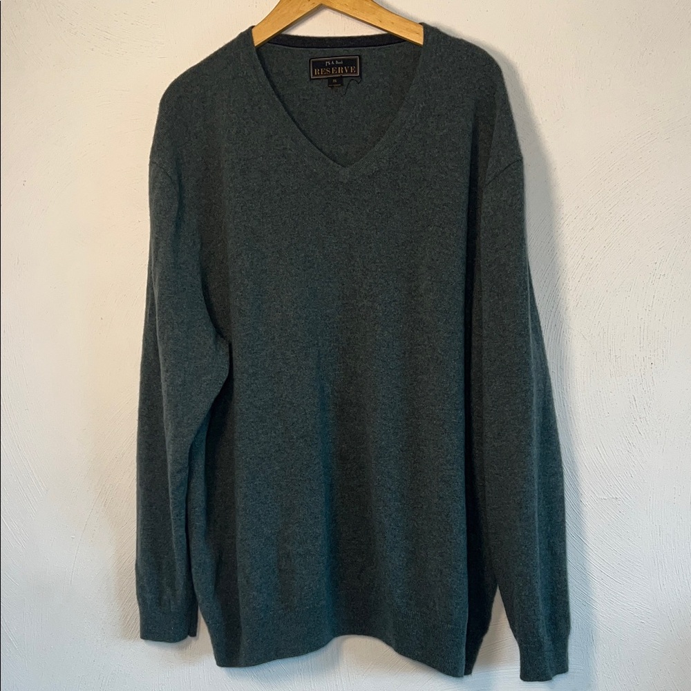 Jos. A. Bank V-Neck 100% Cashmere Sweater